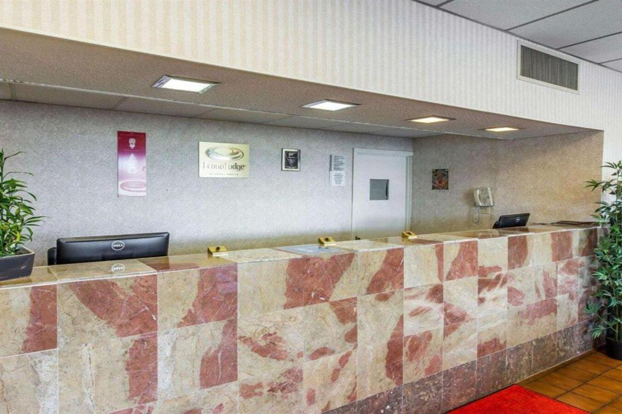 Econo Lodge Calhoun Buitenkant foto