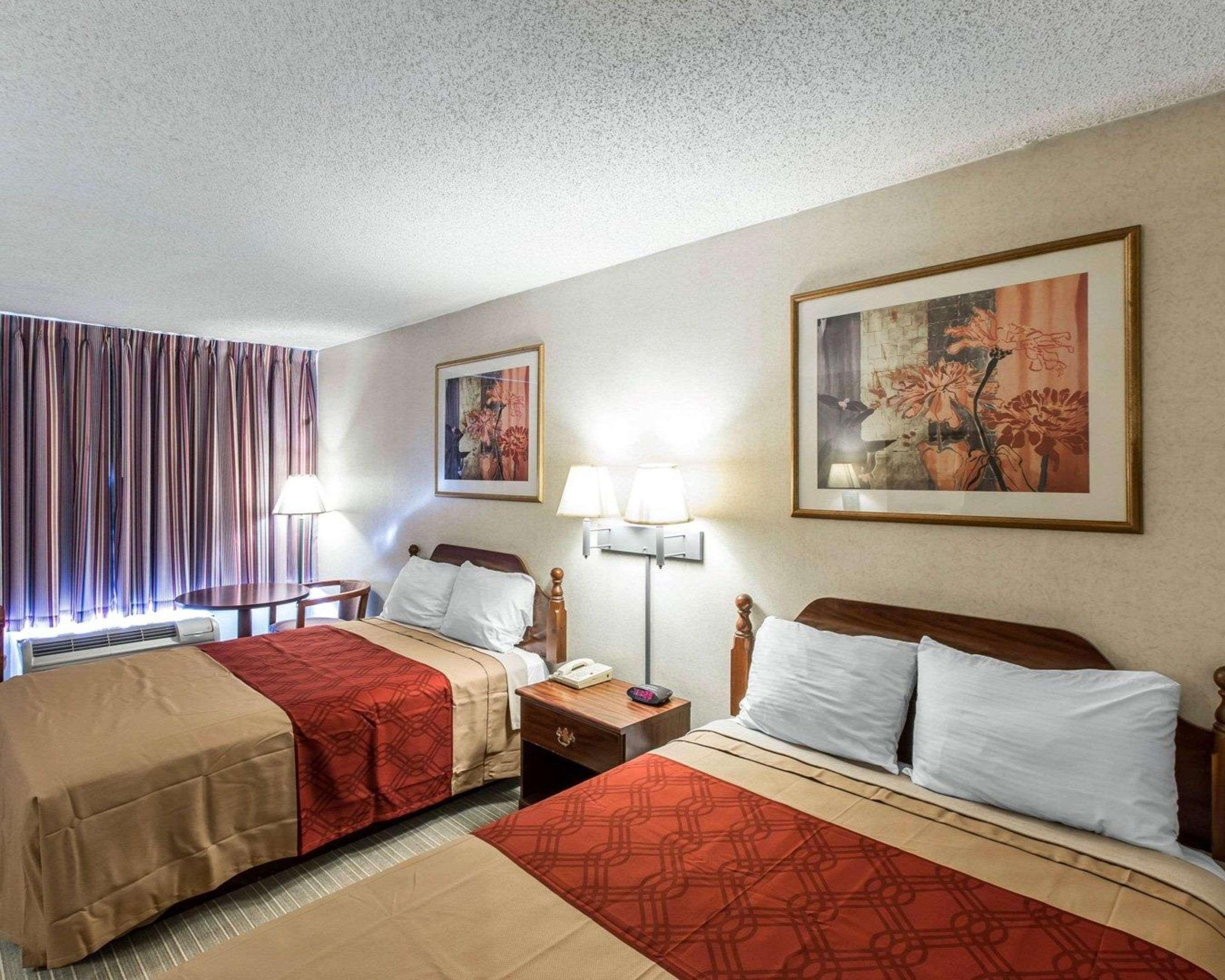Econo Lodge Calhoun Buitenkant foto