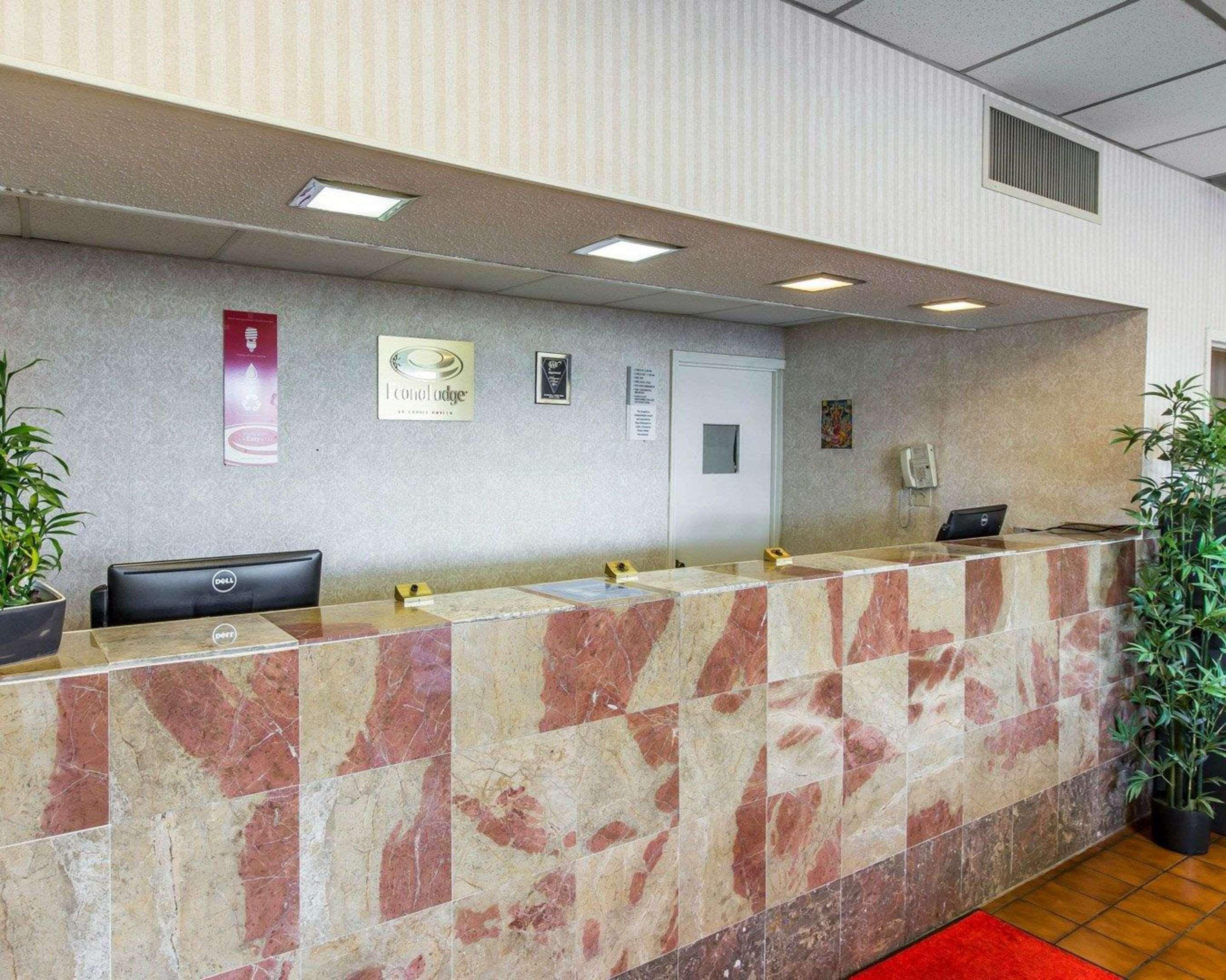 Econo Lodge Calhoun Buitenkant foto