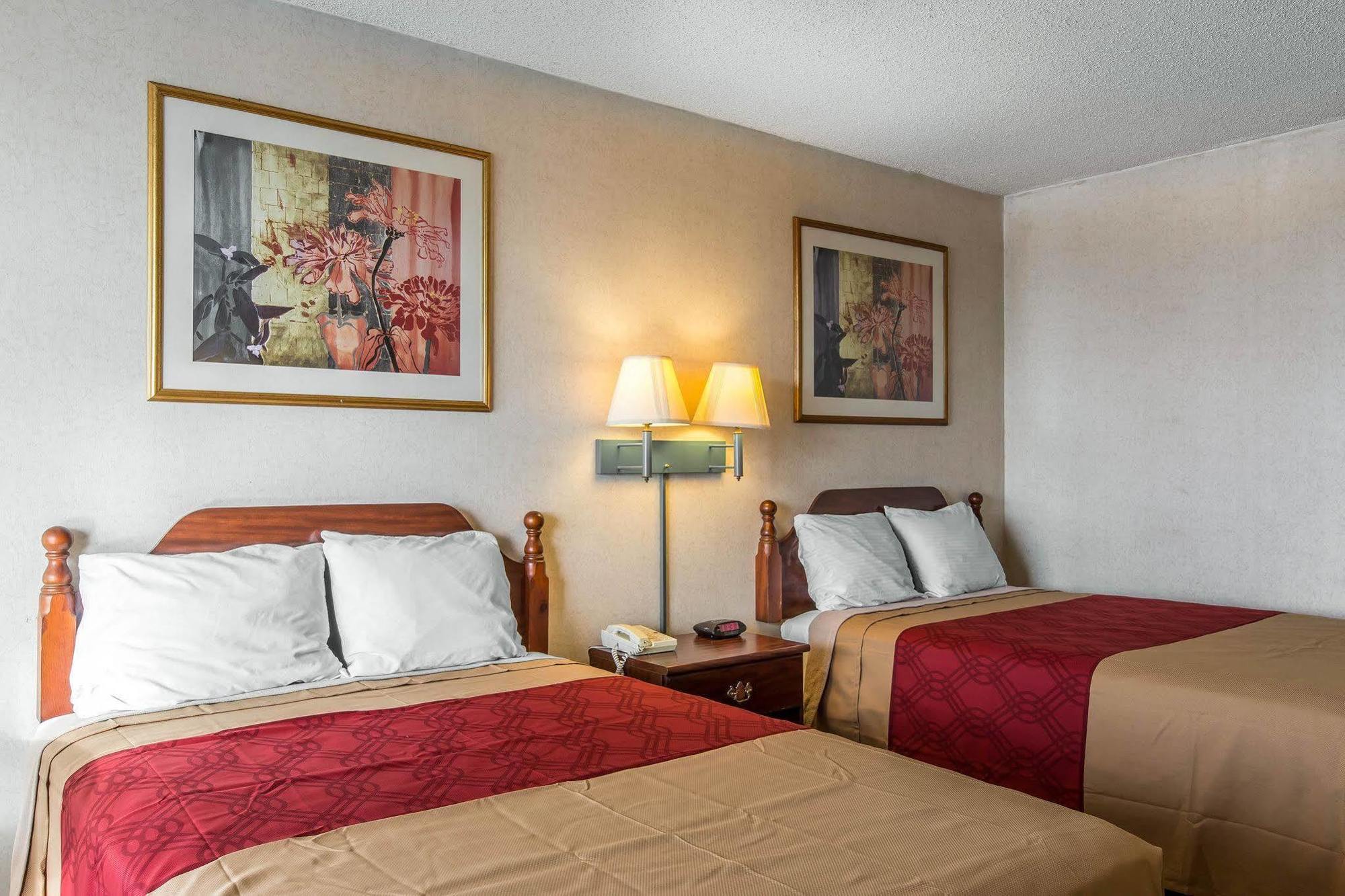 Econo Lodge Calhoun Buitenkant foto