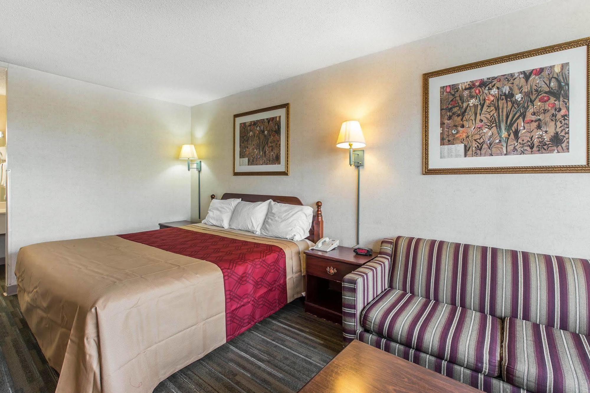 Econo Lodge Calhoun Buitenkant foto